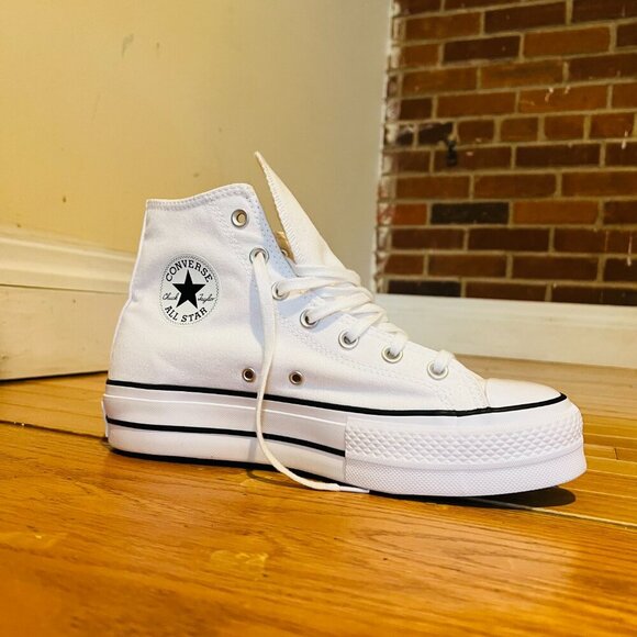 NEW Converse Chuck Taylor All Star Lift Women’s Platform Sneaker - Picture 3 of 16